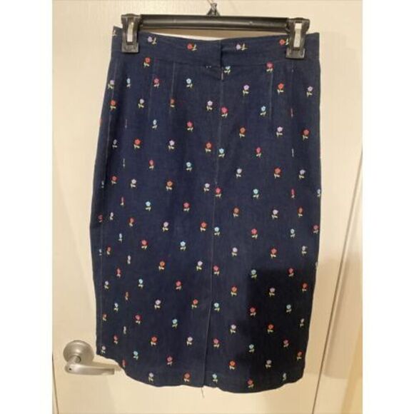 LILLY PULITZER Jean Skirt Blue Denim floral STRETCH Embroidered A Line Size 4 - Picture 6 of 8